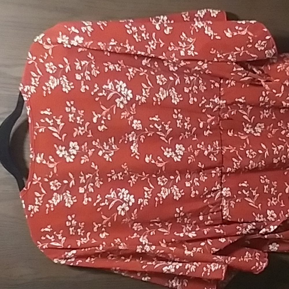 Shein Curve floral Crossover tie back top - Picture 6 of 7